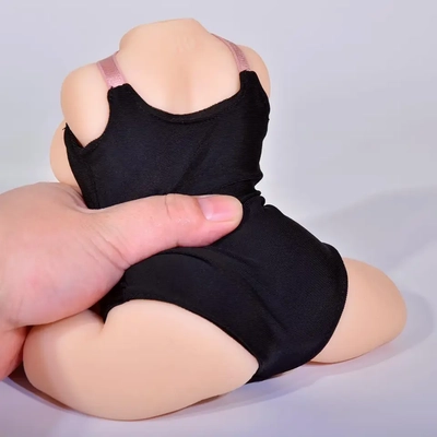 Perfect weight and feel for holding, discreet design, realistic experience.